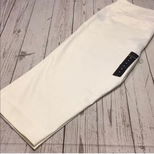 NWT- White Capris